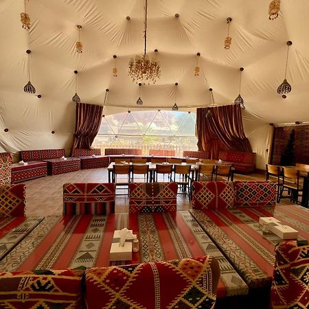 Готель Hasan Zawaideh Camp Ваді-Рам Екстер'єр фото